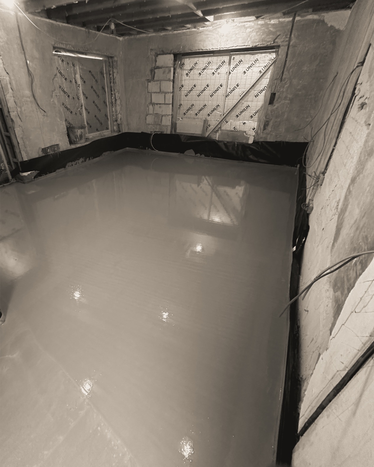 SELF LEVELLING LATEX SCREED WOKING